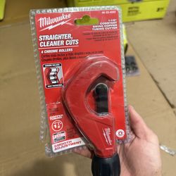Milwaukee 1-1/2 in. Constant Swing Copper Tubing Cutter  