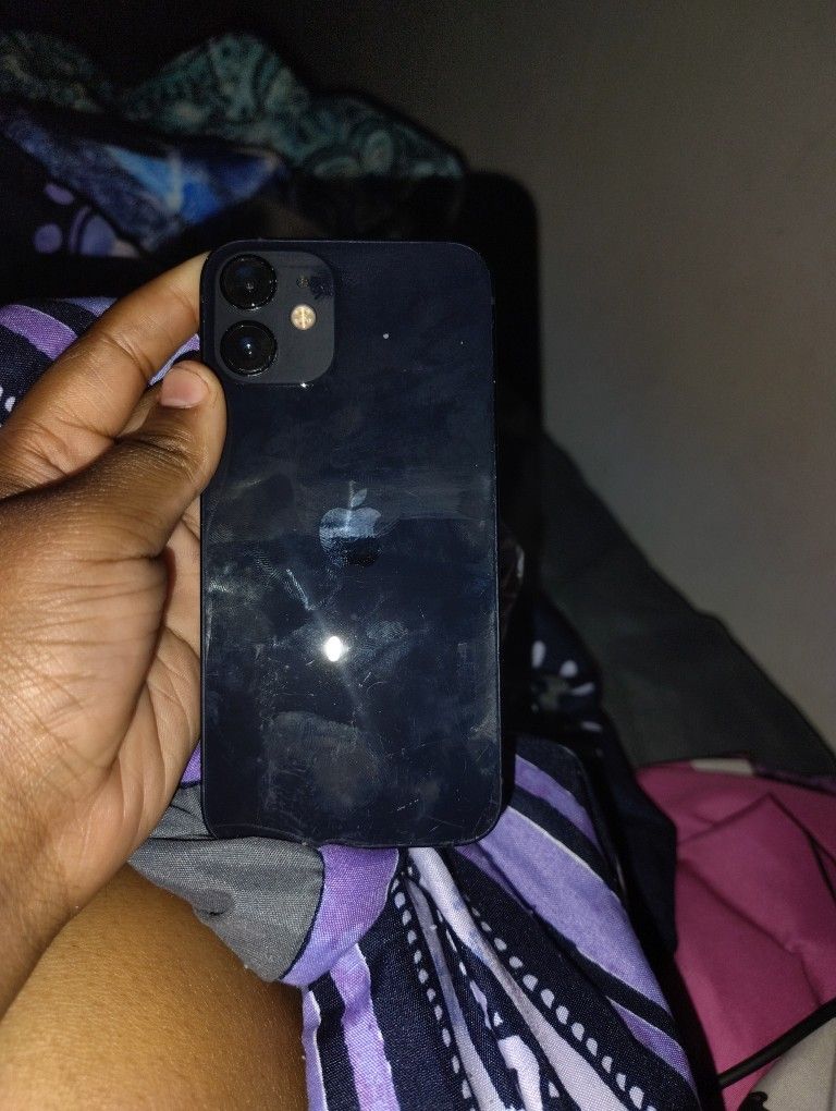 hi who's looking for a iPhone