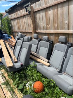 Ford Transit 350 seats