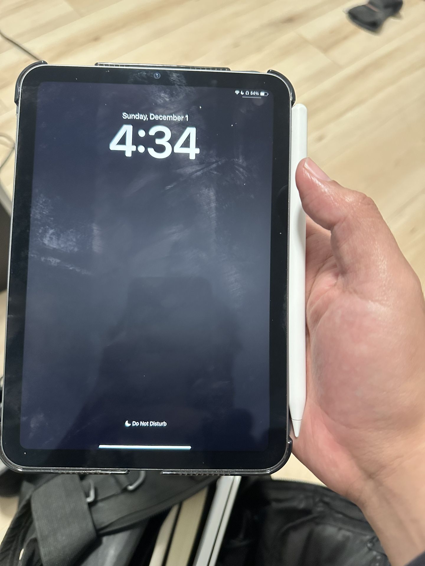 iPad Mini 6 64 GB With A Case , Apple Pencil 2, And Bluetooth Keyboard For iPad.