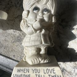 1973 Russ Berrie Girl Collectible Figurine W&R