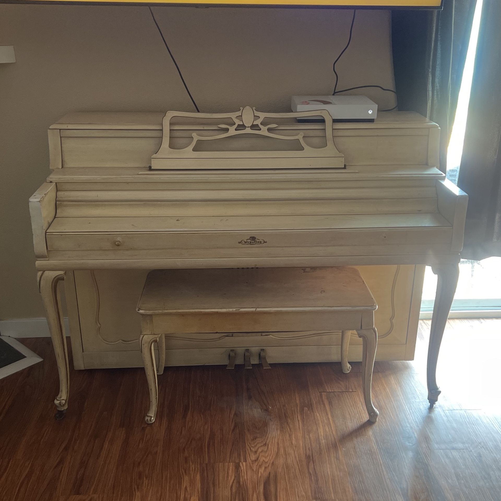 Wurlitzer Piano