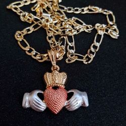 Pendant W Chain