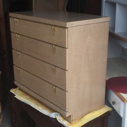 4 Drawer Wood dresser