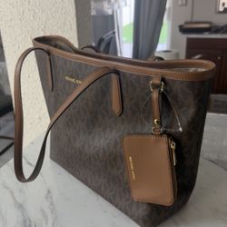 Micheal Kors Handbag 