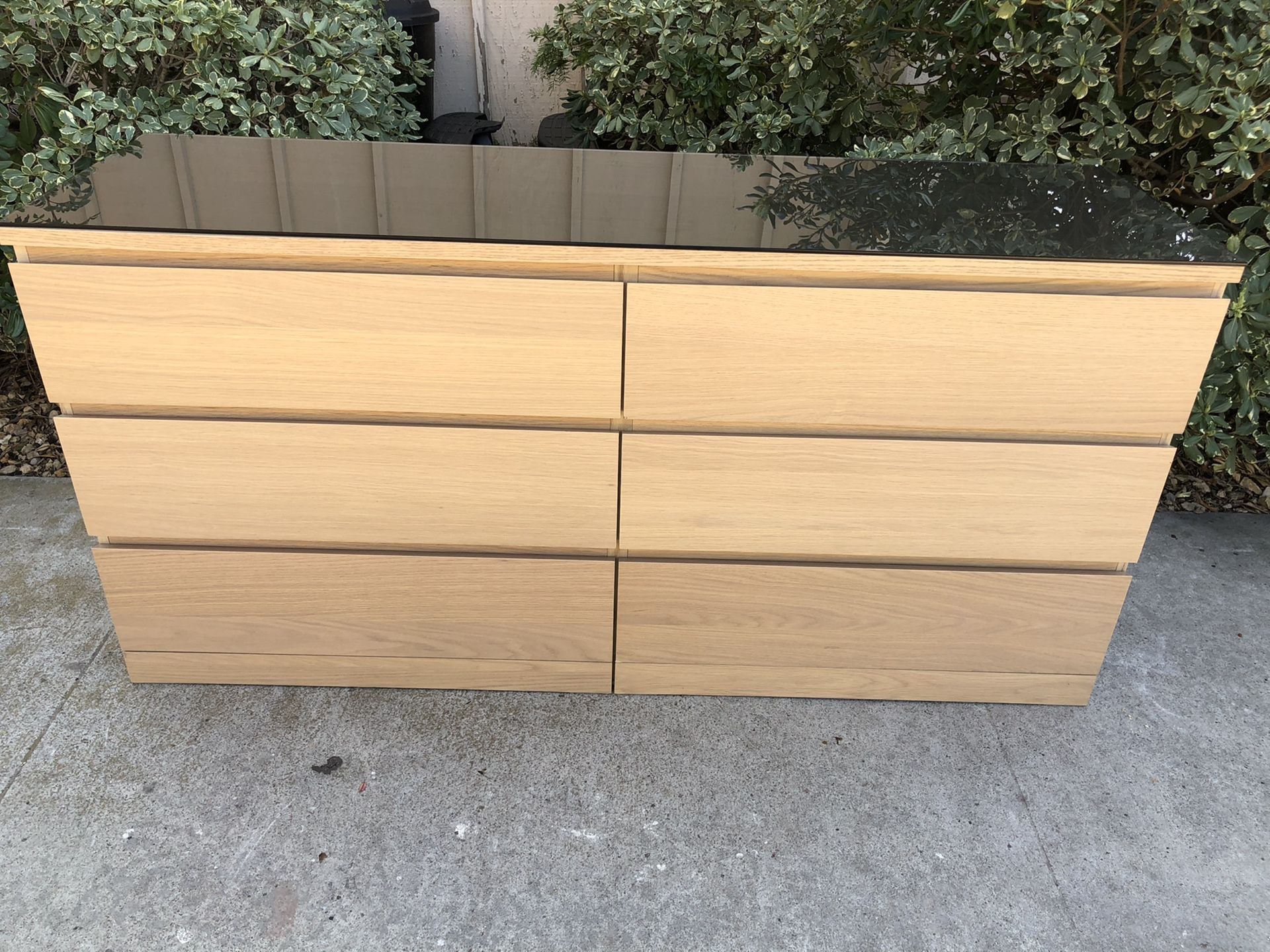 IKEA MALM 6 Drawer Dresser Great Condition w/ glass top for Sale in San