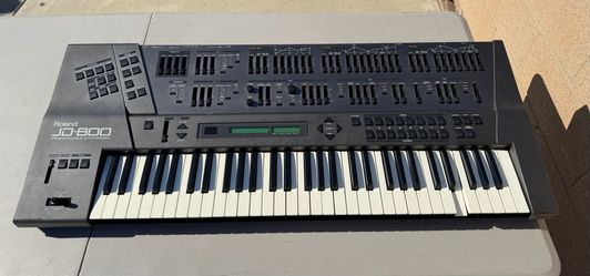 Vintage Roland JD800 61 Key Synth Synthesiser Keyboard Made in Japan FOR PARTS!