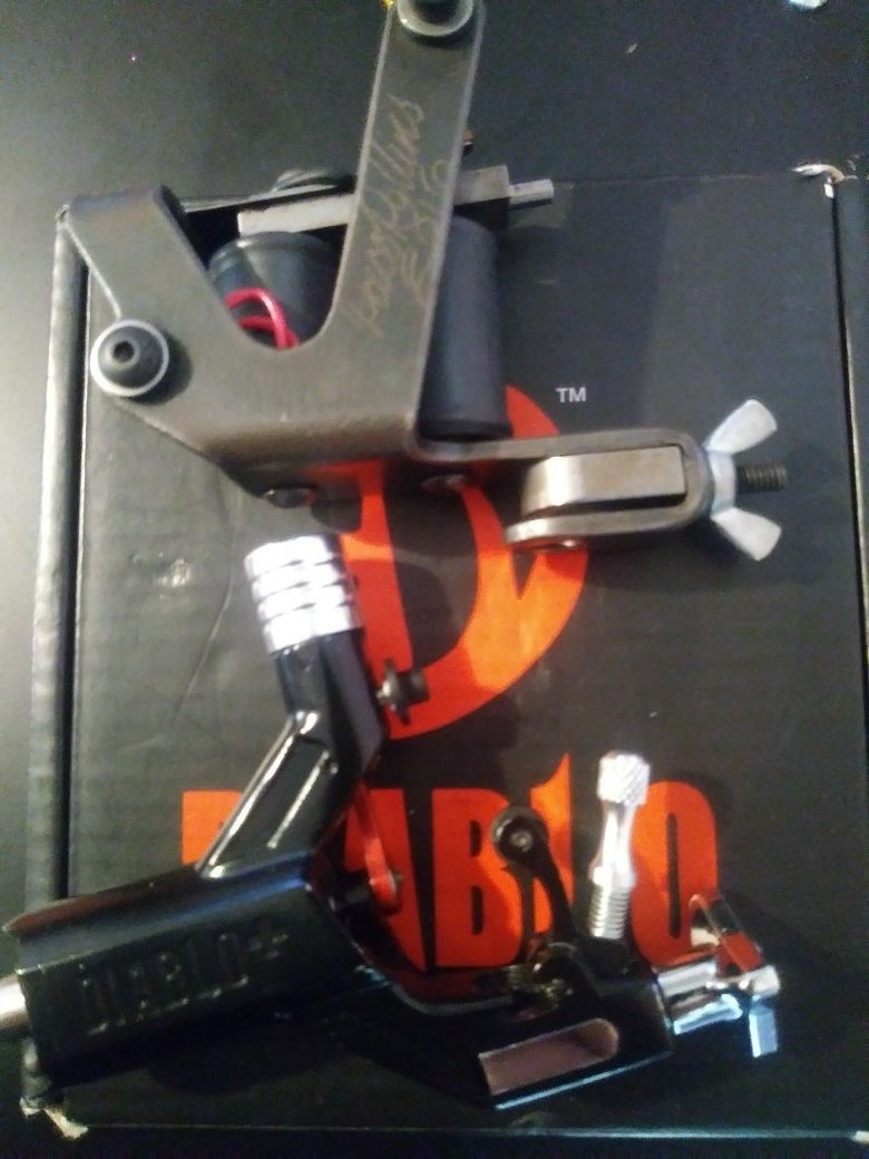 Diablo swiss and Paco Rollins tattoo machines