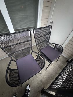 Outdoor Balcony Patio Chairs & Coffee Table Set – Barely Used & Very Comfortable
