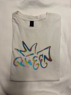 White Gildan Queen Graphic T-Shirt