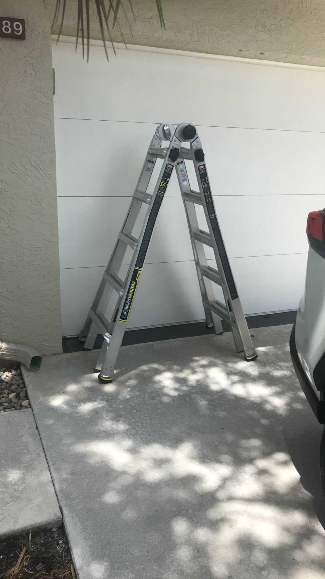 Ladder Gorilla Extension Ladder 9 position 22 Foot Reach