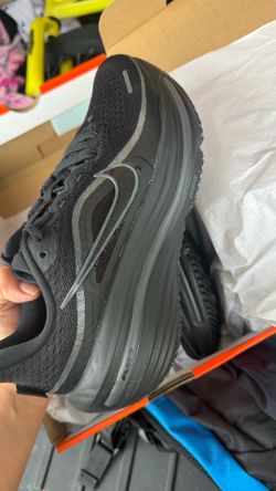 New Nike shoes size 7women