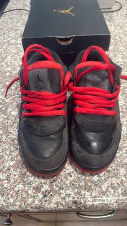 Air Jordan 4 RM (GS)     Colorway: Black / Varsity Red / Anthracite