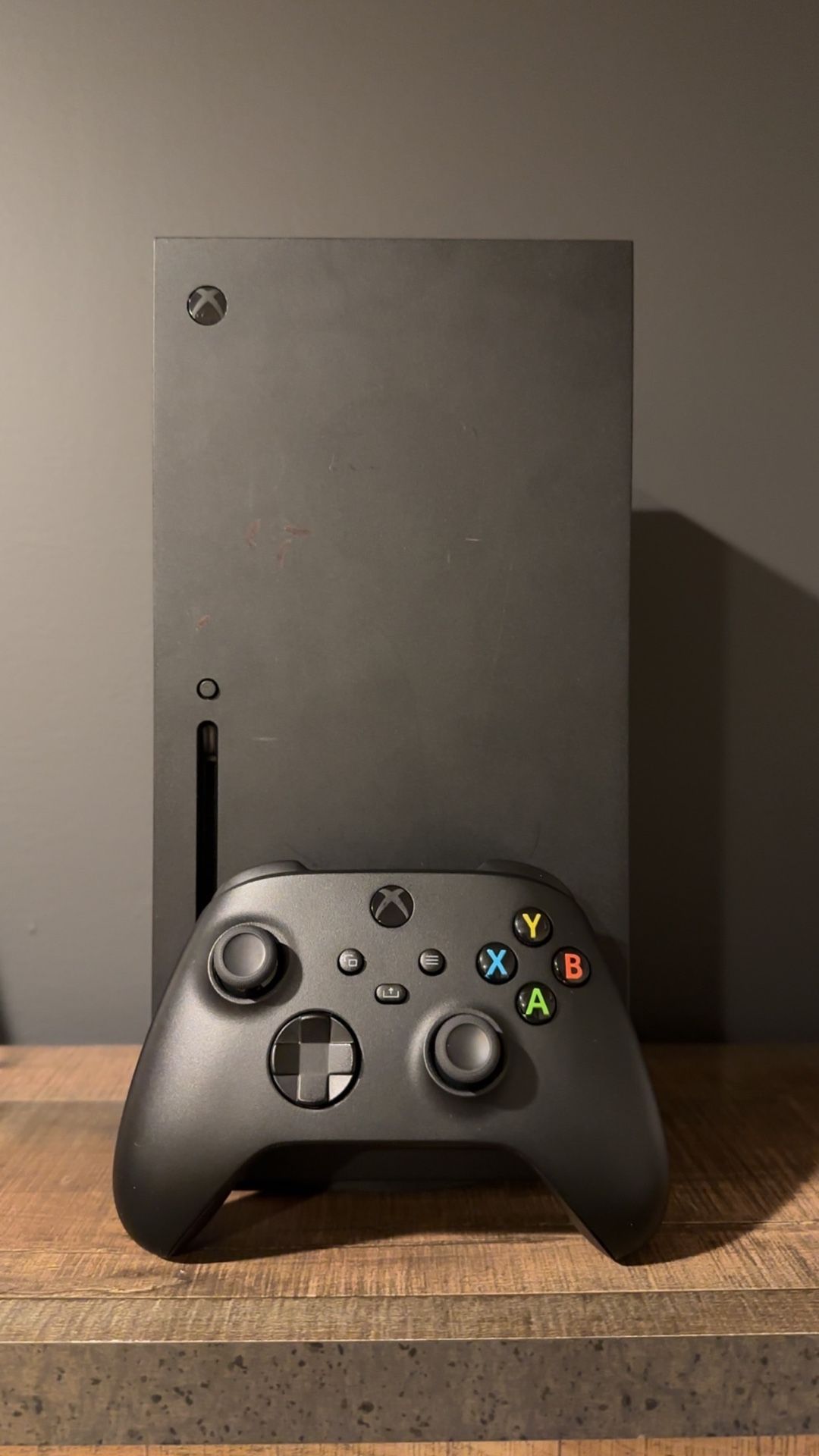 XBOX SERIES X + CONTROLLER (willing to trade)