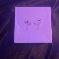 AIRPOD PROS MAGSAFE CHARGING Case - Used but work perfect