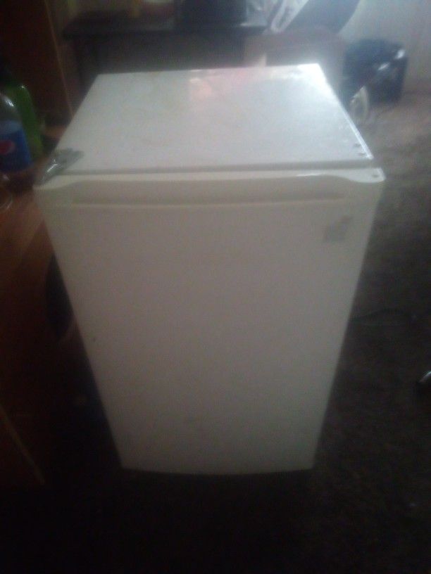 Two Small Refrigerator For 60 Both Work Excellent