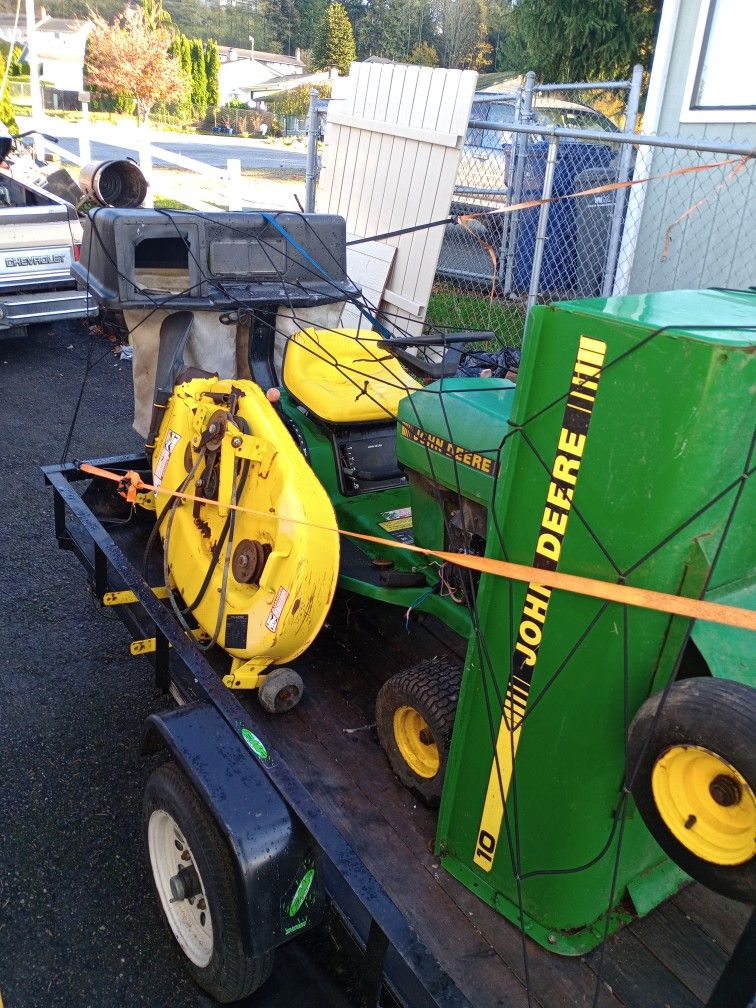 John Deere Tractor Lawn Mower