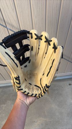 Rawlings Baseball Glove