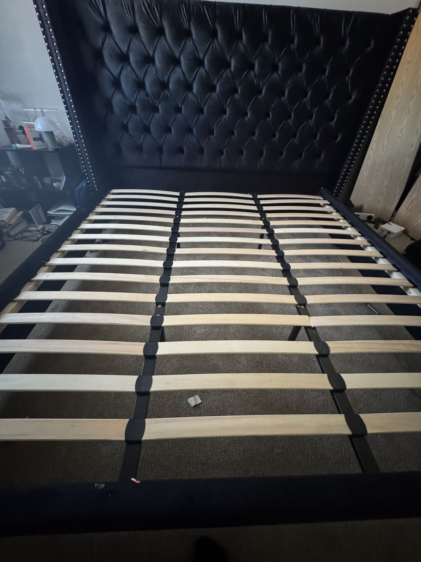 Joclynn King Size Bed !