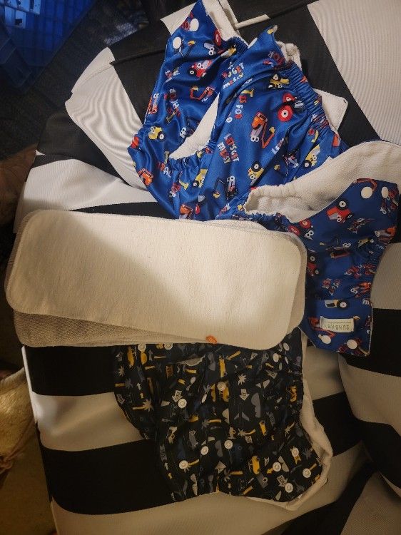 5 Cloth Diapers with Inserts