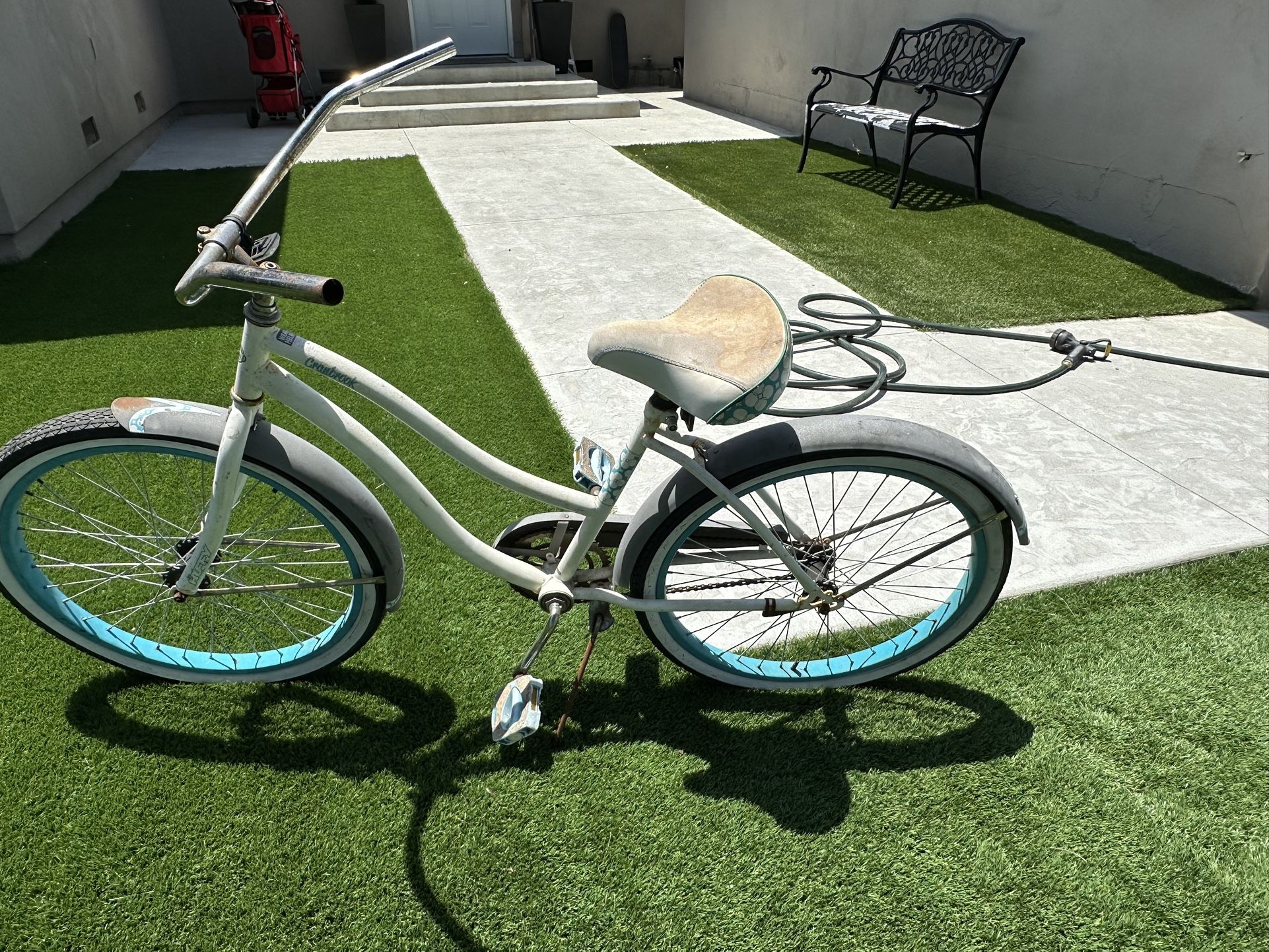 Girl Cruisers