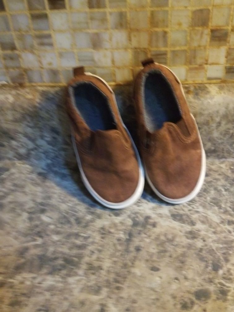 Unisex, Size 13 Brown Slippers on