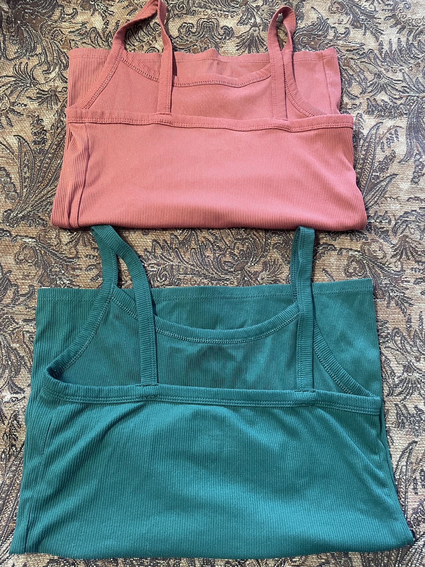 Womens No boundaries tank tops