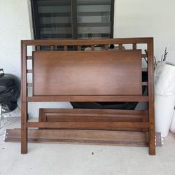 Cama Queen En Buen Estado Recibo Oferta 