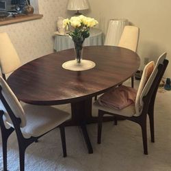 Dinning Table 