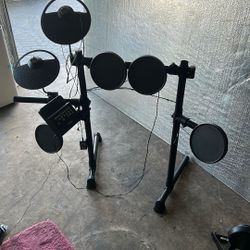 Yamaha electric drum set