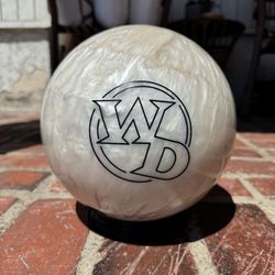 Columbia 300 White Dot Diamond Spare Bowling Ball 15lbs