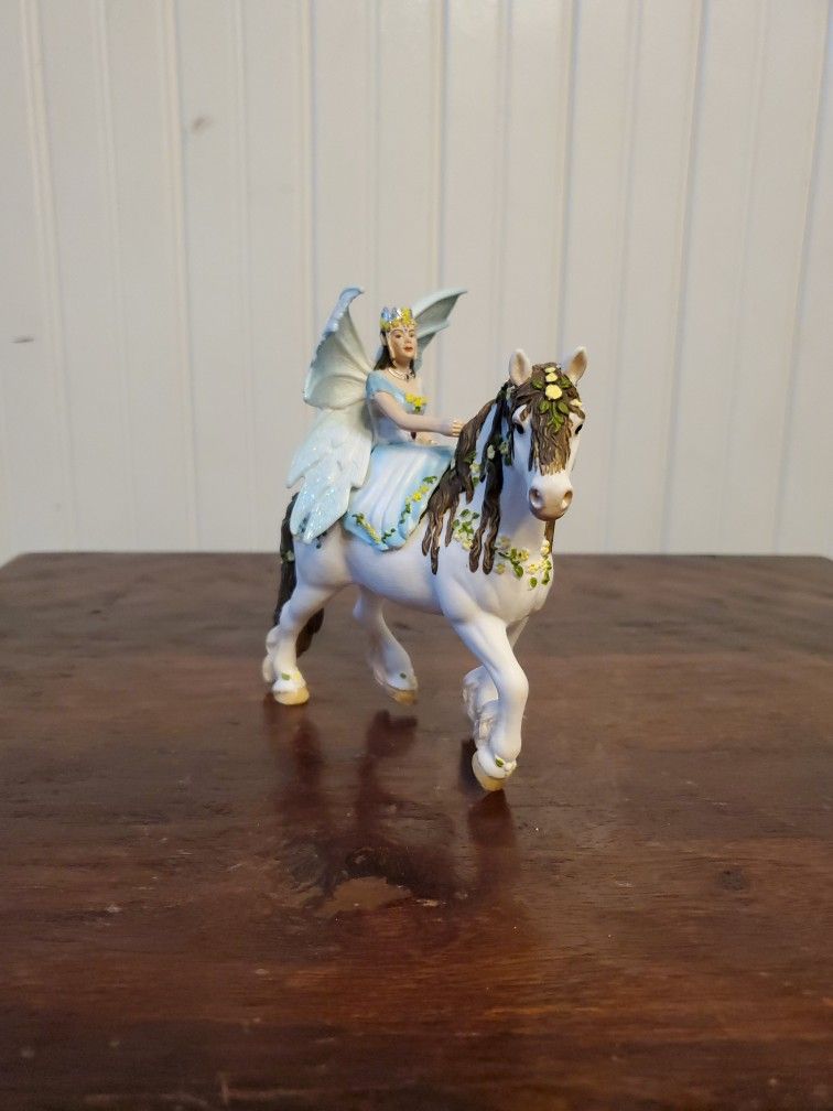 Schleich 70452 Retired Figurine Bayala Princess Eyela On Horseback