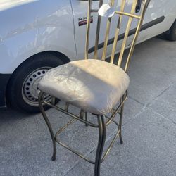 Beautiful High Chair 🪑 Set Of 2 New $100 Each 