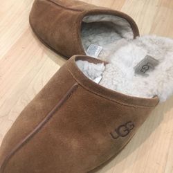 UGG - Scuff “Logo “ slippers (Men’s) Sz. 11
