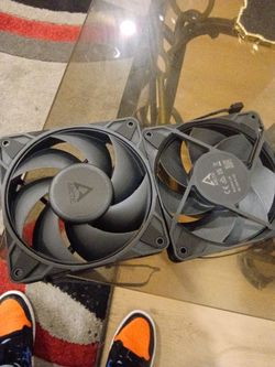ARCTIC P12 Pro 120 mm computer case fan.