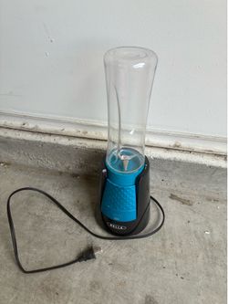 Single serve blender