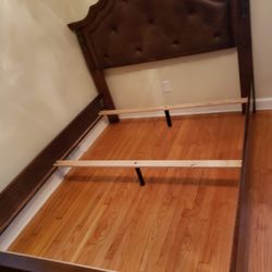 Bedroom queen size very clean