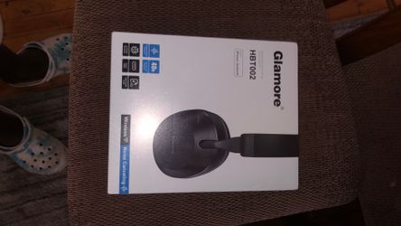 Brand new headphones black Meet up only
