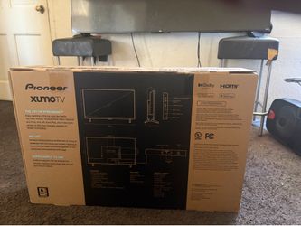 Pioneer Xumo TV – 32” HD Smart TV (Brand New)