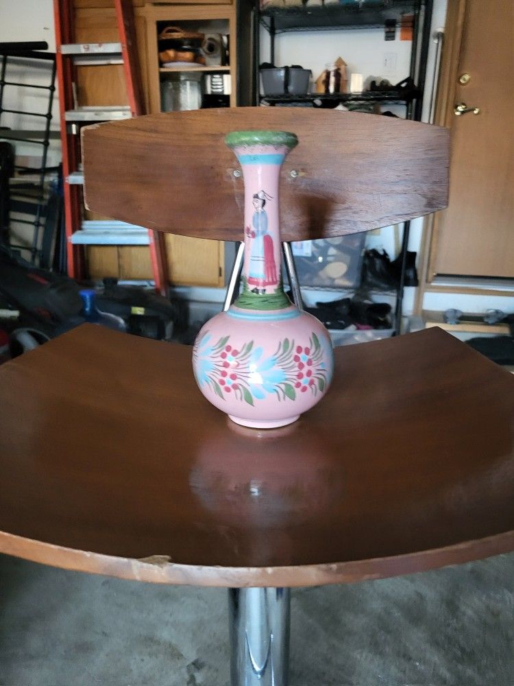 Old Vase Thats A BIT Dirt 