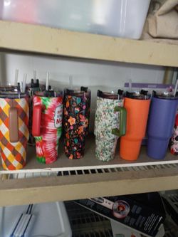 STAINLESS STEEL CUPS 40 OZ CUPS WITH STRAW MICROWAVE SAFE STAYS ❄️ 18 Hrs Stays Hot 🔥 7