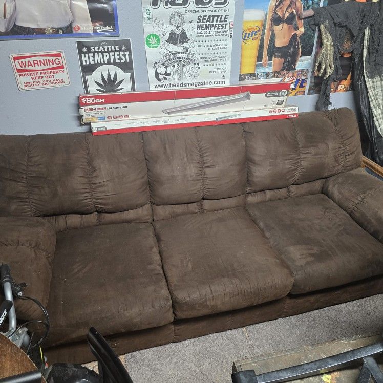 Matching Sofa And Loveseat