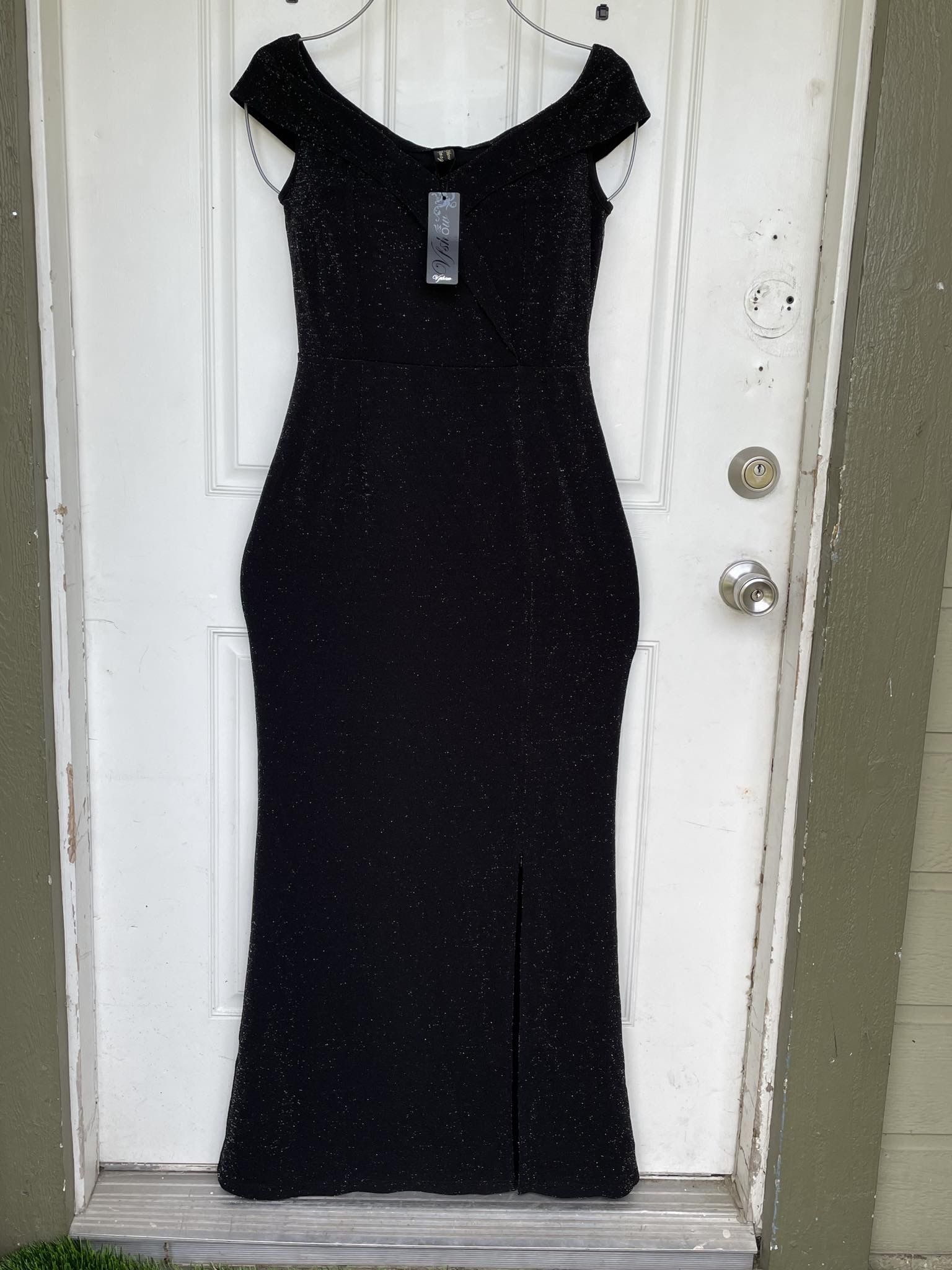 DRESS NEW SIZE MEDIUM 