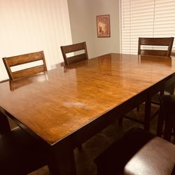Dining table set