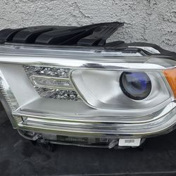Dogde durango headlight