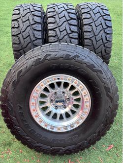 New KMC rims on 37x12.50/17 Toyo tires Rism new