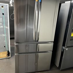 New Open Box Lg Four Door Stainless Steel Refrigerator With Internal Water/Ice 