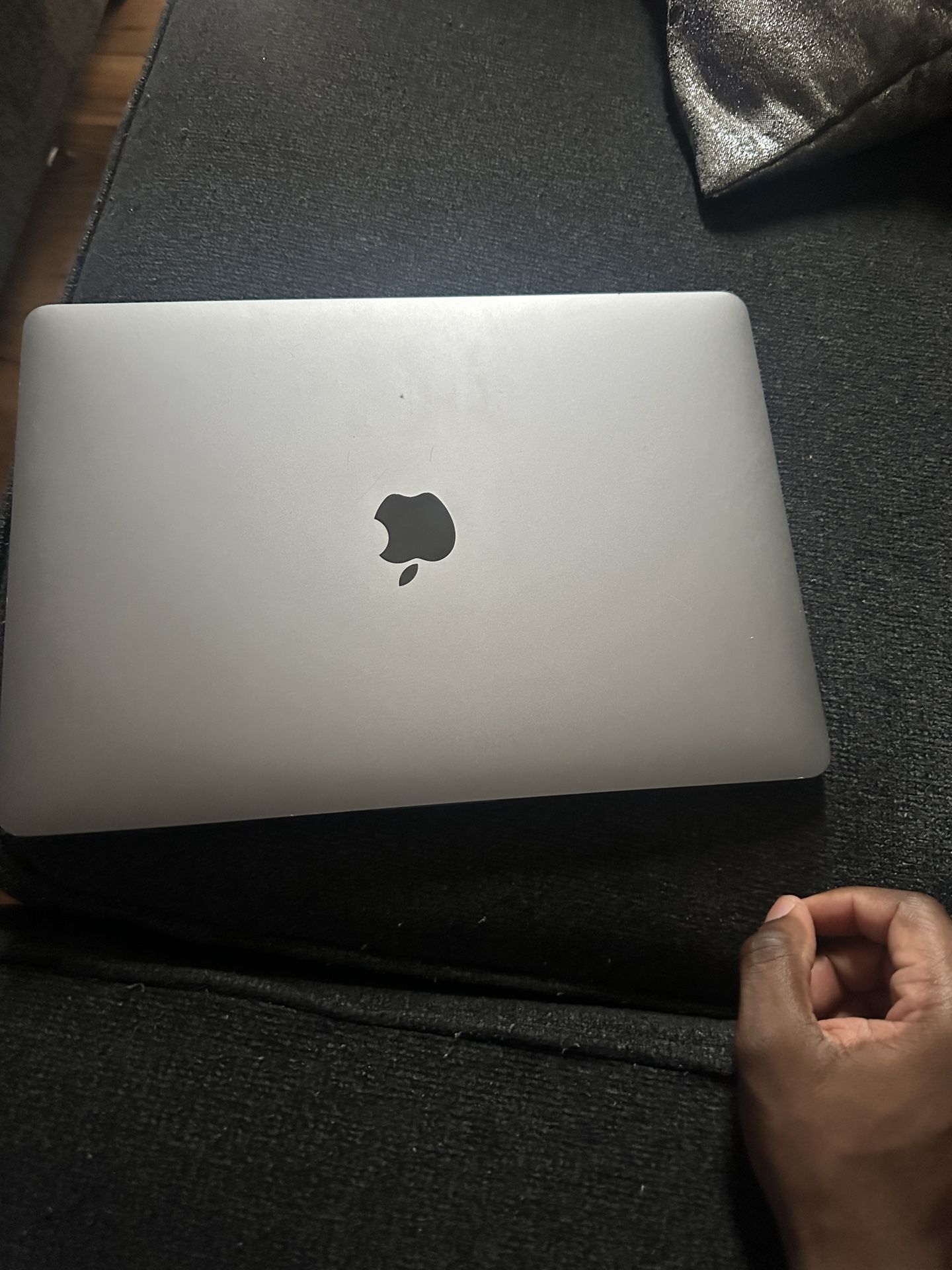 Apple MacBook Pro 13 Inch