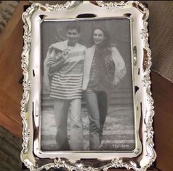 New  LaVie Photo Album With Silver Plated Photo Frame Front. Holds 96 Photos.