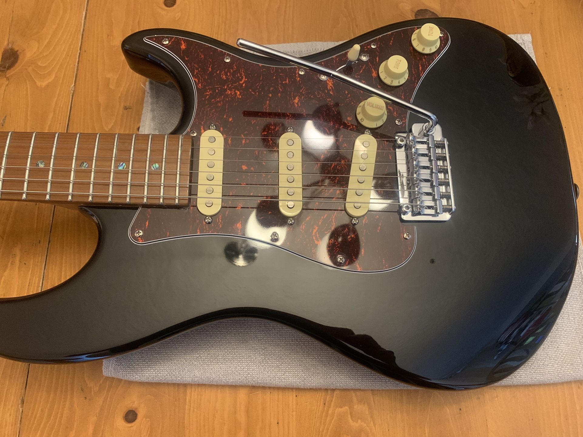 Sire Larry Carlton Stratocaster Electric Guitar